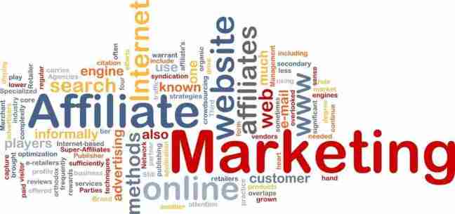 استخدام الإنترنت في البيع والشراء وتسويق المنتجات والتواصل مع العملاء إلكترونياً
